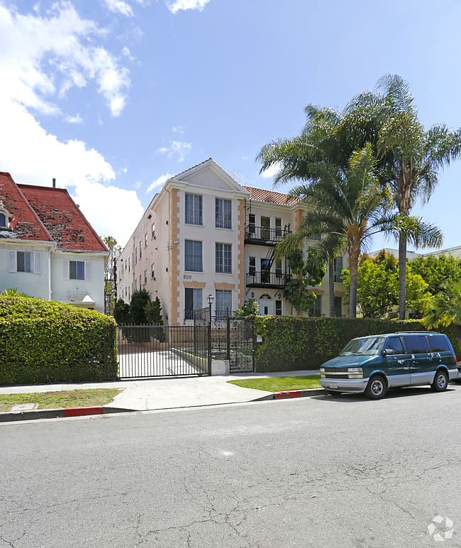 Street-facing exterior of 826 S Kenmore Ave; photo enhanced for presentation